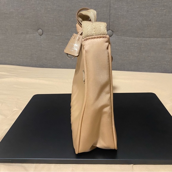 Authentic Re-Nylon Prada Re-Edition 2000 mini bag - Picture 2 of 6